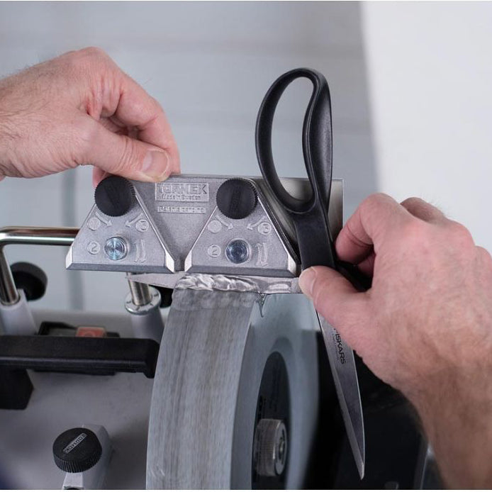 scissors sharpening on a tormek