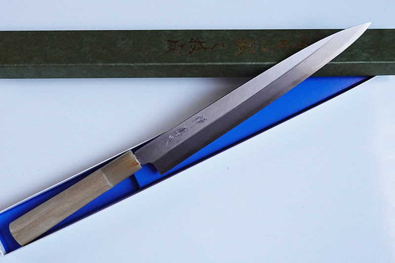 Zenpou Japanese Yanagiba knife – detail view 2